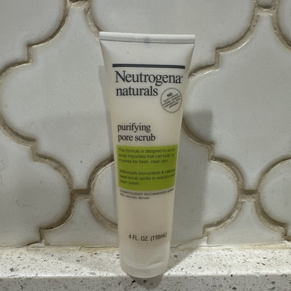 Neutrogena Naturals Purifying Pore Scrub Face Skin Cleaning 4oz New